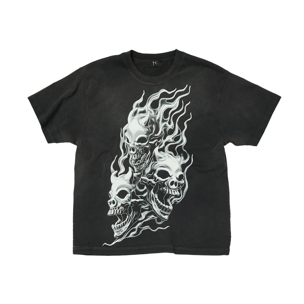 THREE RIDING SKULL DIRT T-SHIRT