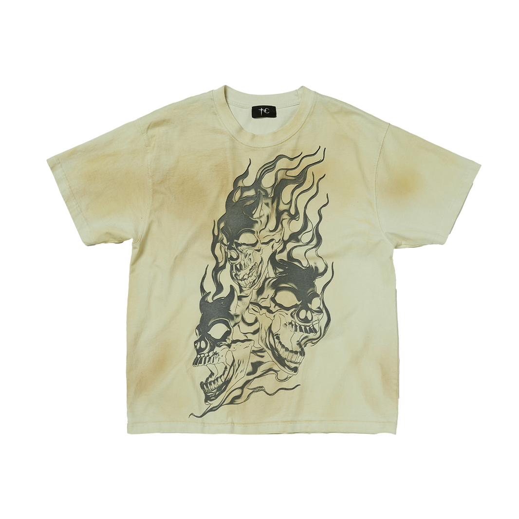 THREE RIDING SKULL DIRT T-SHIRT