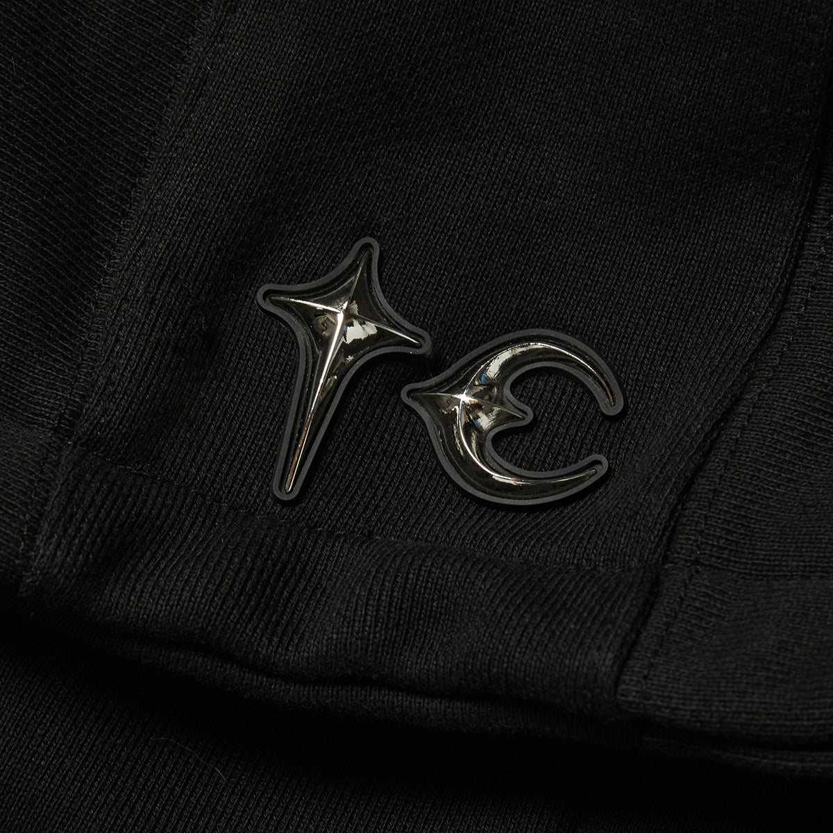 IRON STEEL FOCUS ZIP-UP HOODIE