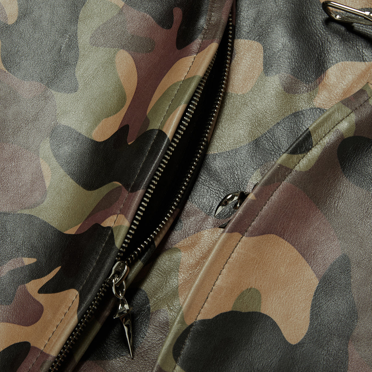 TC CAMO LEATHER LIFE VEST